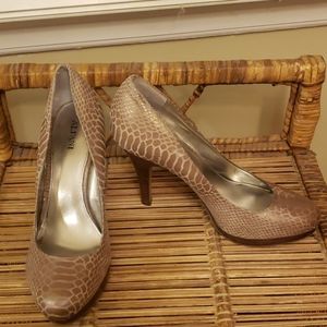 Alfani faux print brown pumps